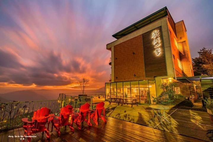 Cingjing Four Seasons B&B เหรินอ้าย ภายนอก รูปภาพ