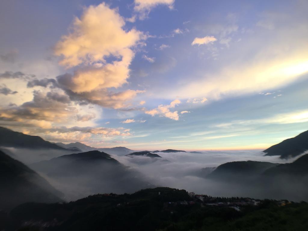 Cingjing Four Seasons B&B เหรินอ้าย ภายนอก รูปภาพ