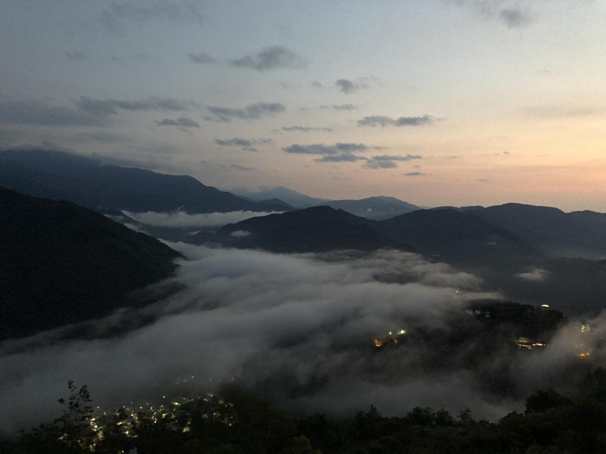 Cingjing Four Seasons B&B เหรินอ้าย ภายนอก รูปภาพ